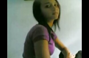 XXX 美しいブルネットは彼女の隣人を誘惑 エロ 女の子 動画